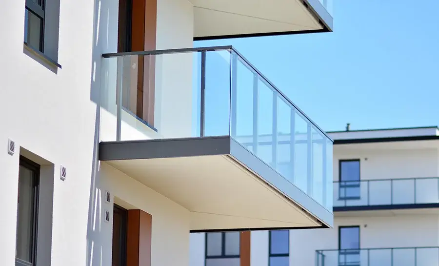 אפשרויות הזכוכית מגוונות ומותאמות לכל צורך