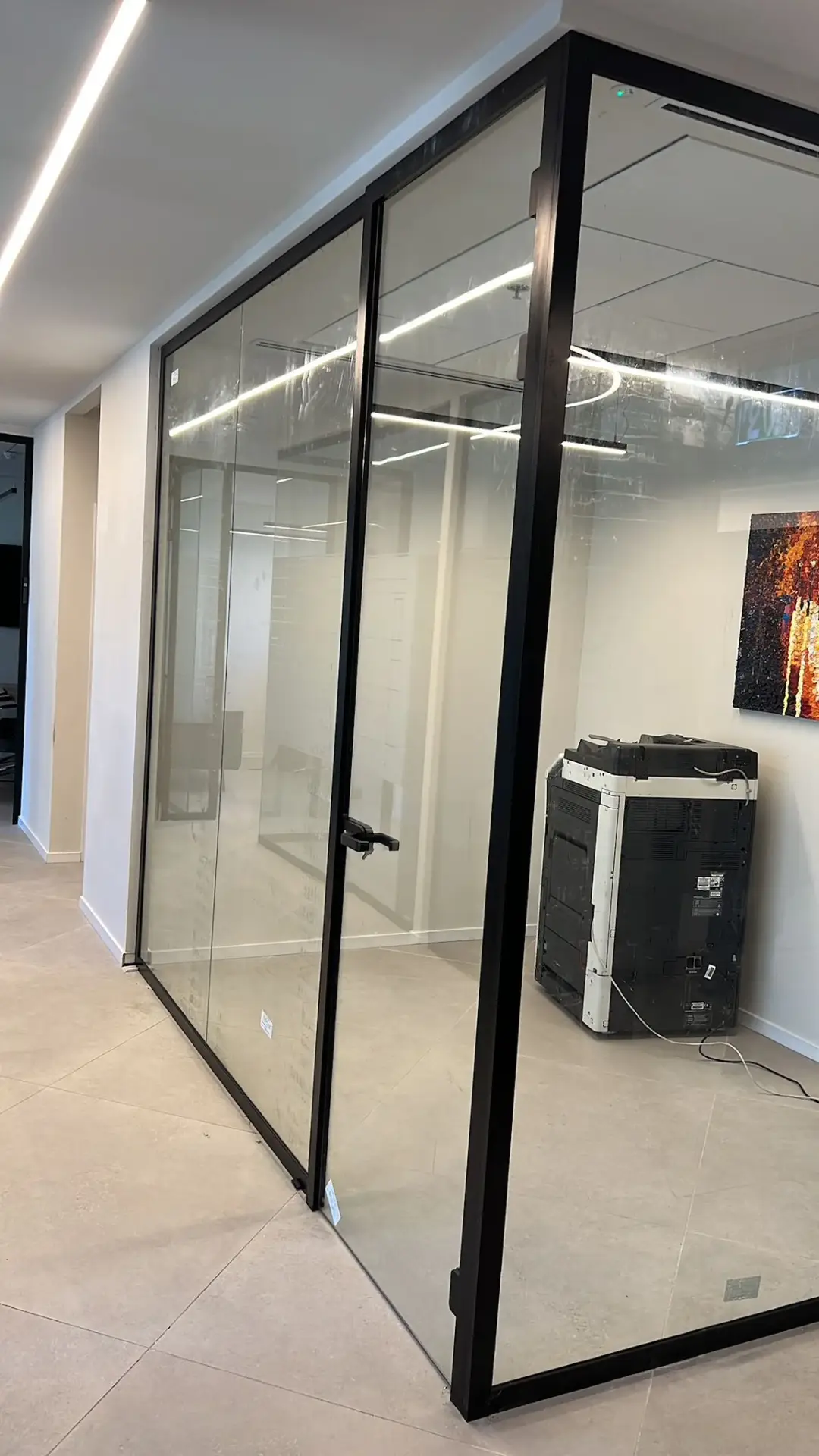 מחיצה אקוסטית למשרד